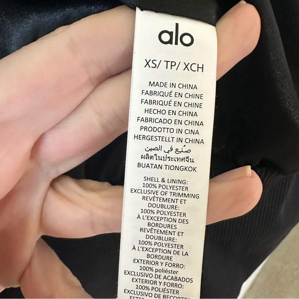 ALO YOGA Faux Fur Foxy Jacket in Black SZ XS - Picture 7 of 10